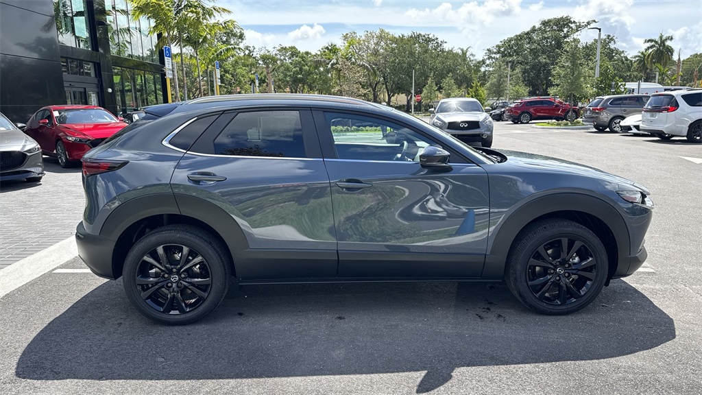 2025 Mazda CX-30 2.5 S Carbon photo 5