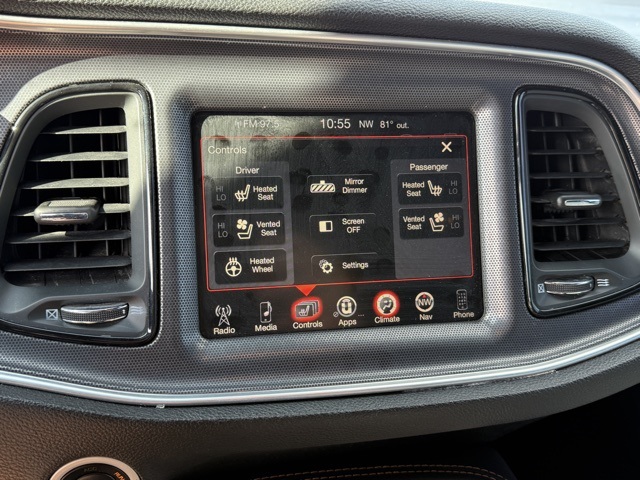 2015 Dodge Challenger SXT Plus photo 21