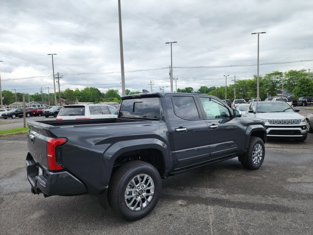 2025 Toyota Tacoma Limited photo 5