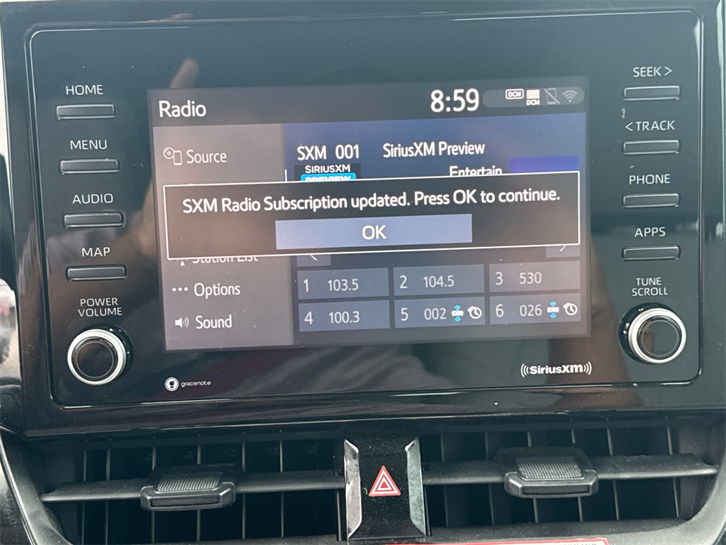 2022 Toyota Corolla Cross L photo 25