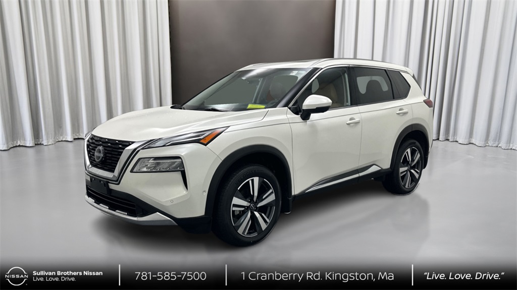 2023 Nissan Rogue Platinum's photo