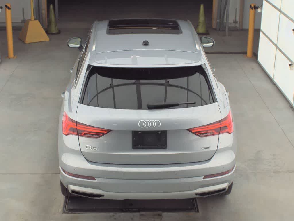 2022 Audi Q3 Premium Plus 40 TFSI photo 4