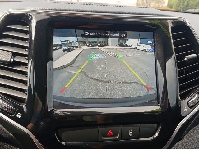 2022 Jeep Cherokee Limited photo 16