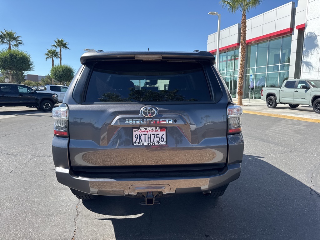 2021 Toyota 4Runner SR5 photo 4
