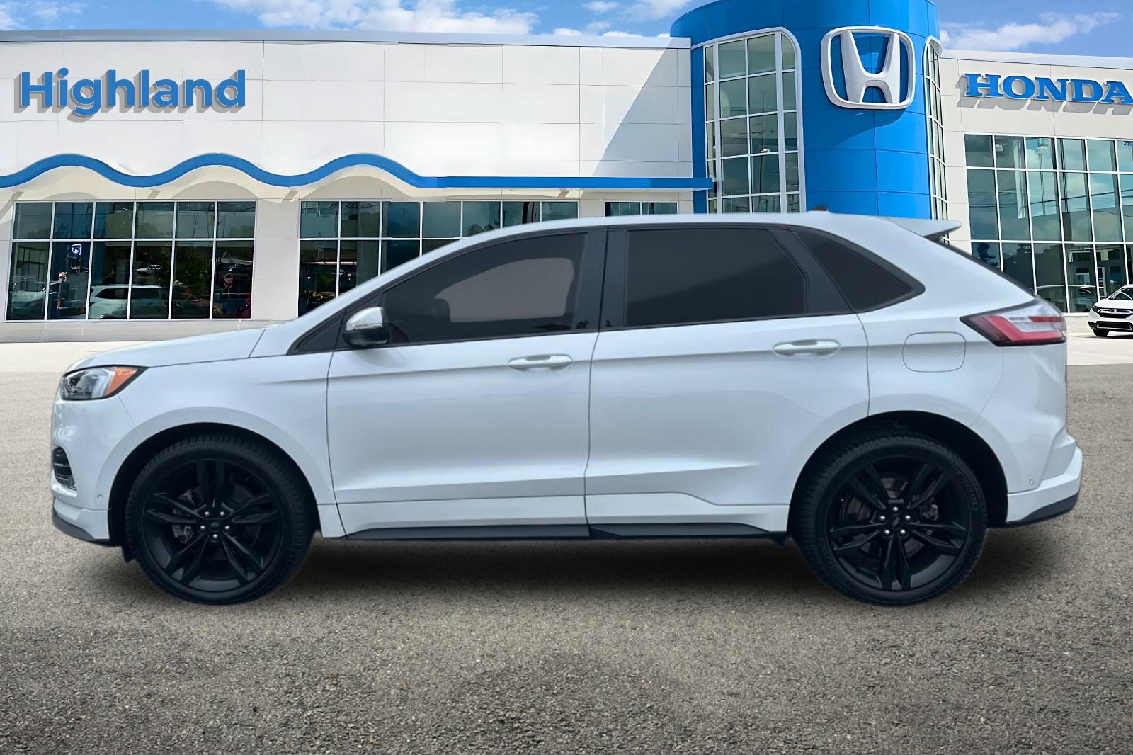 2020 Ford Edge ST photo 2