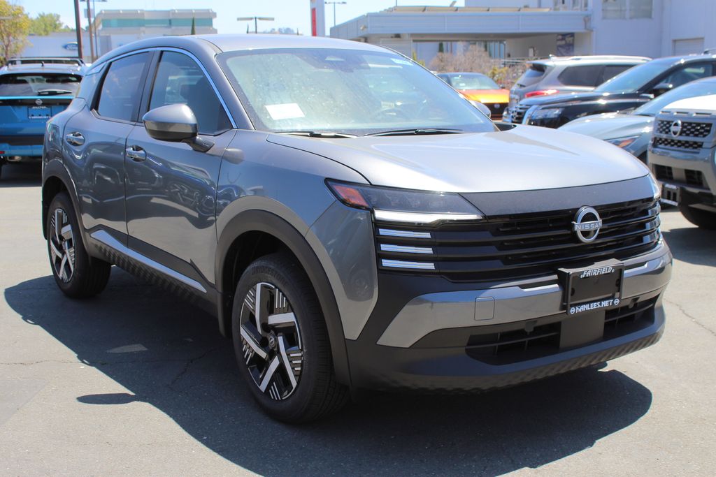 2025 Nissan Kicks SV photo 4
