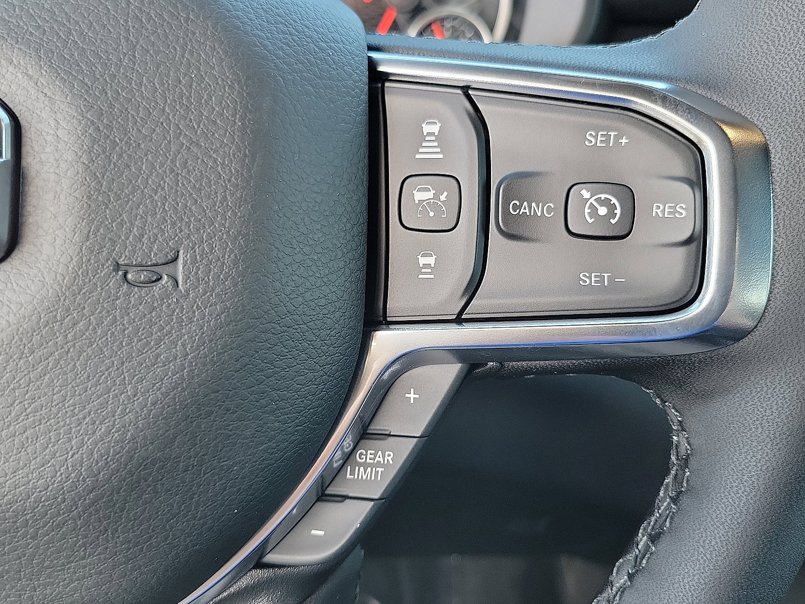 2026 Ram 1500 Laramie photo 4