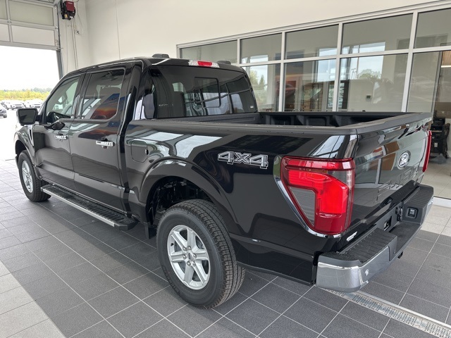 2025 Ford F-150 XLT photo 5