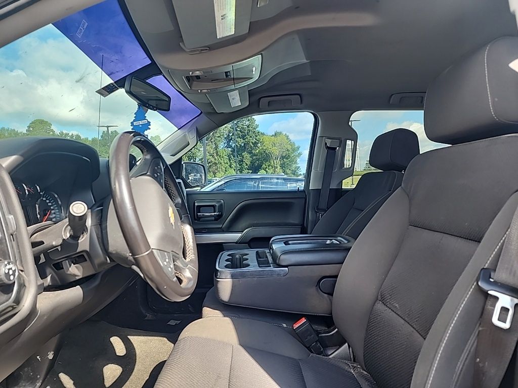 2018 Chevrolet Silverado 1500 LT photo 4