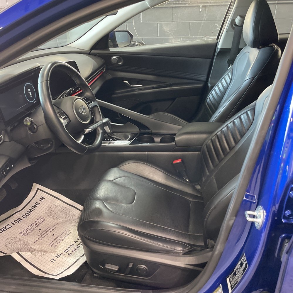 2022 Hyundai Elantra Limited photo 3