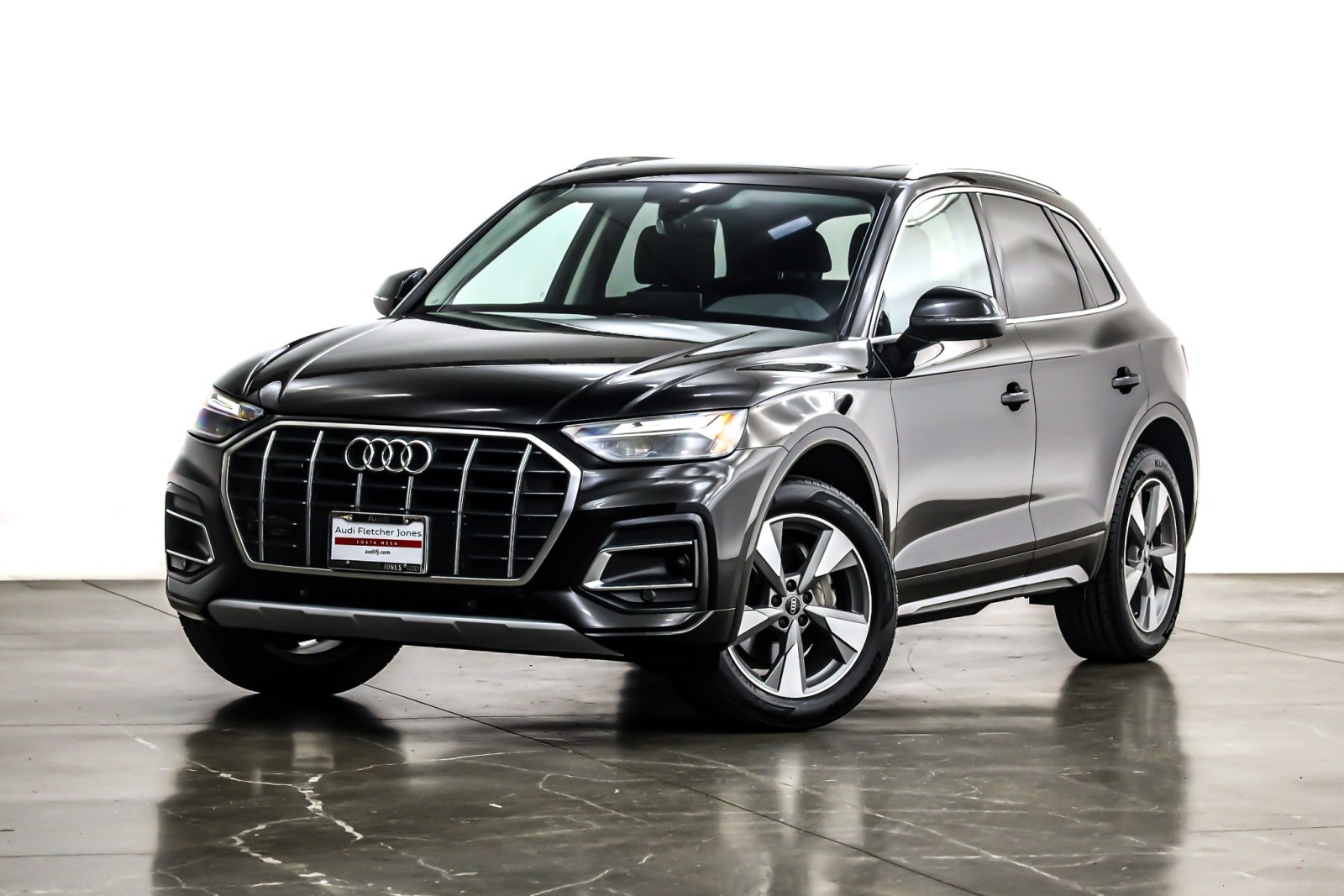 2023 Audi Q5 Premium's photo