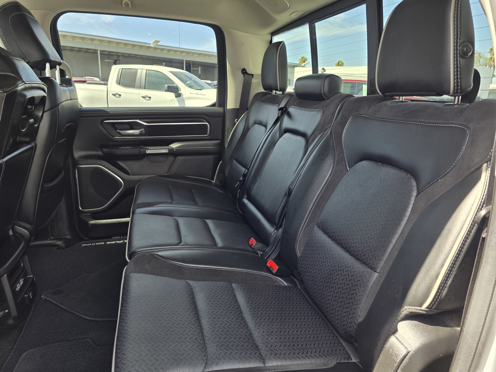2022 Ram 1500 Laramie photo 14