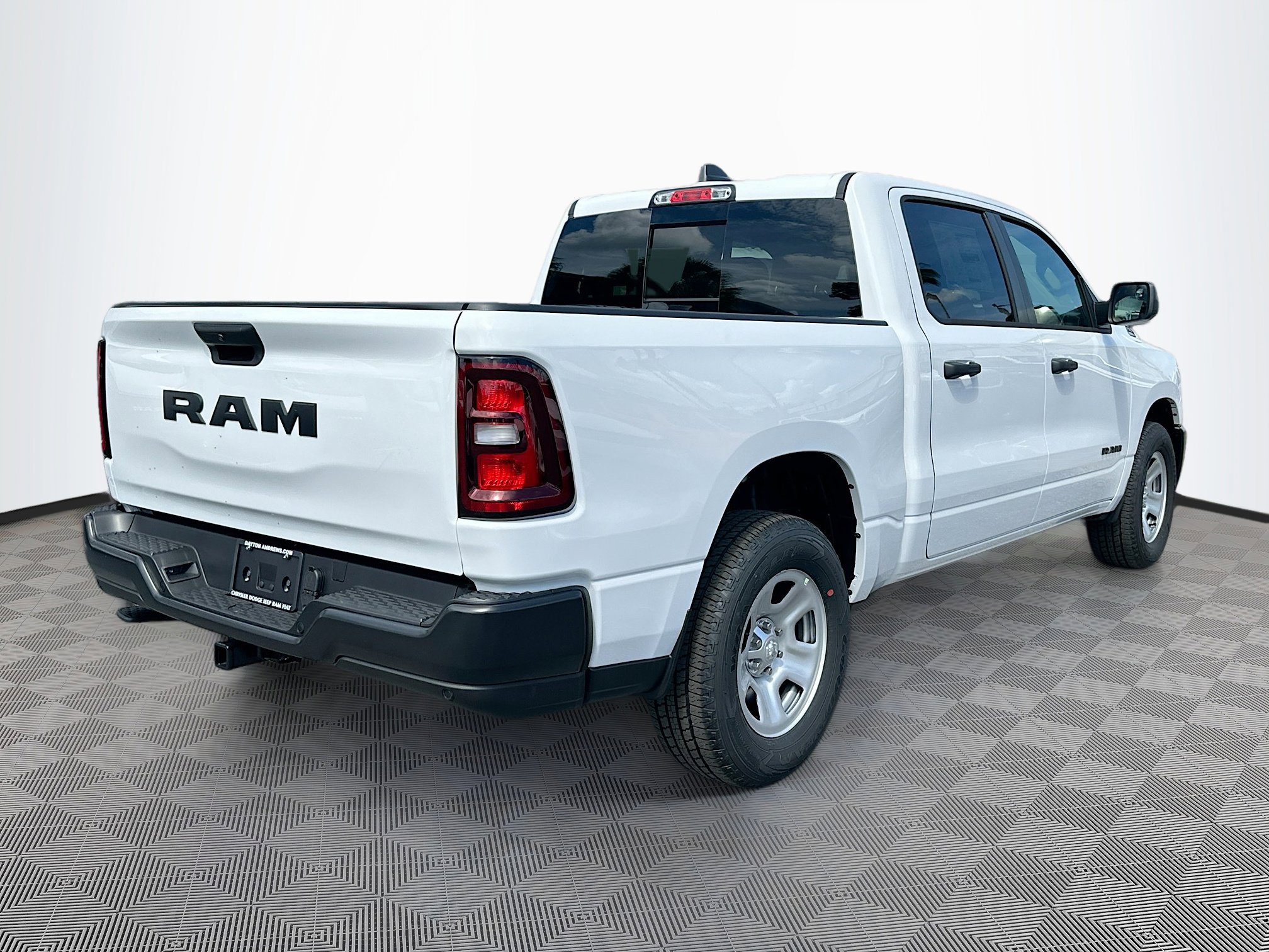 2025 Ram 1500 Tradesman photo 4