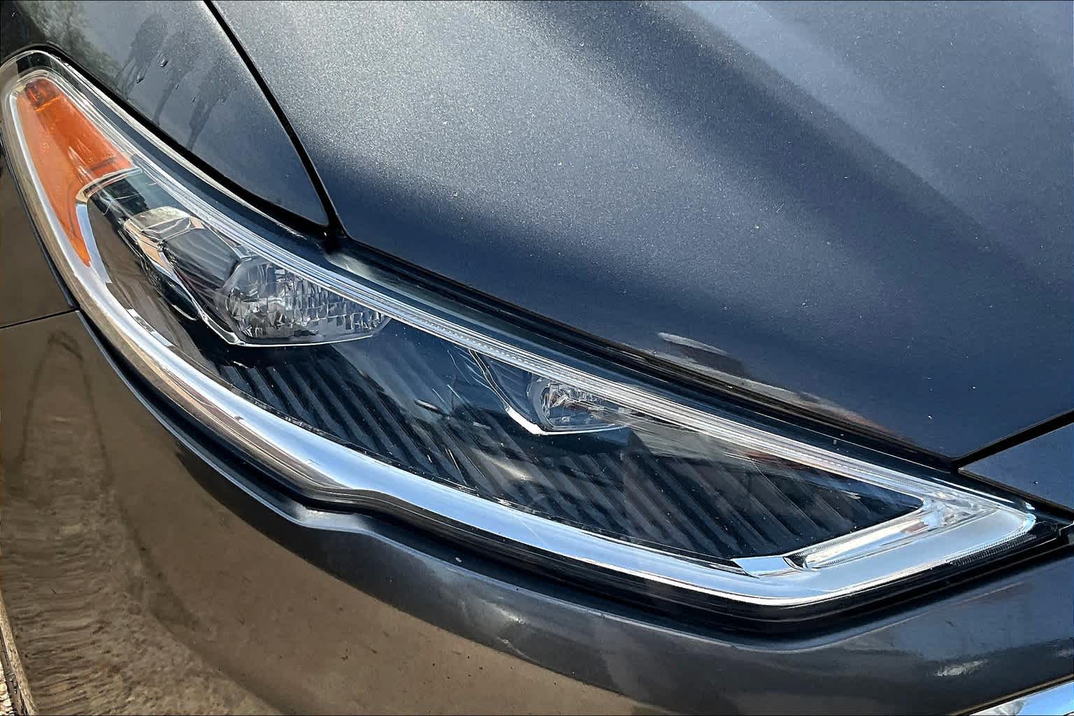 2018 Ford Fusion SE photo 24