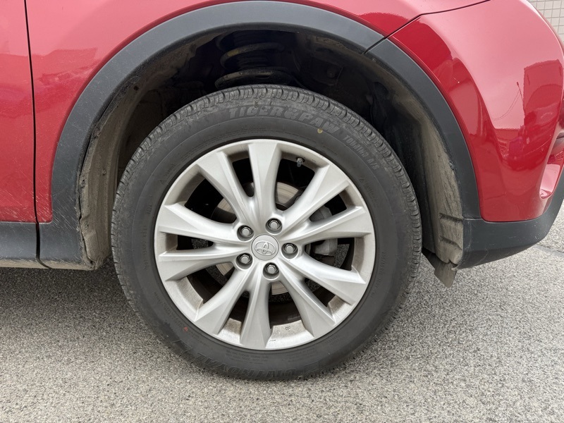 2015 Toyota RAV4 Limited photo 4