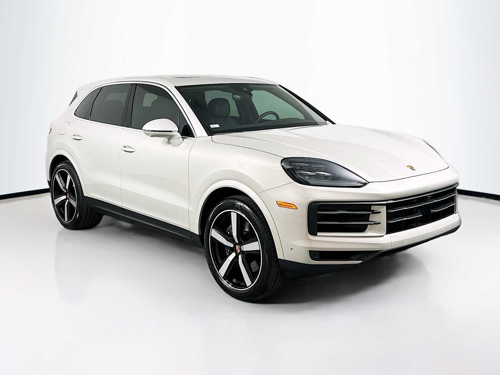 2025 Porsche Cayenne photo 7