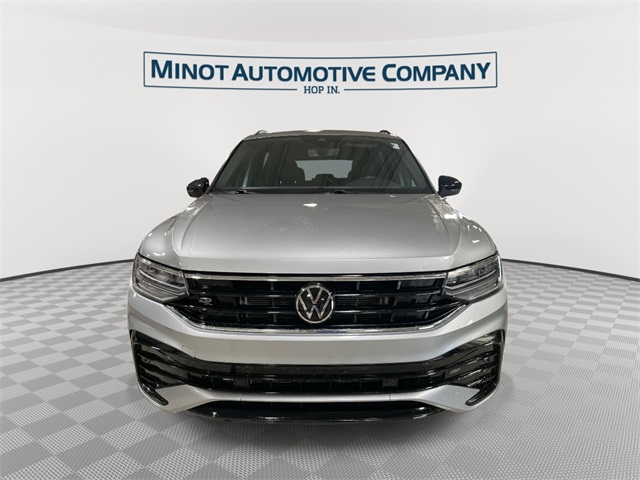 2023 Volkswagen Tiguan SE R-Line Black photo 3