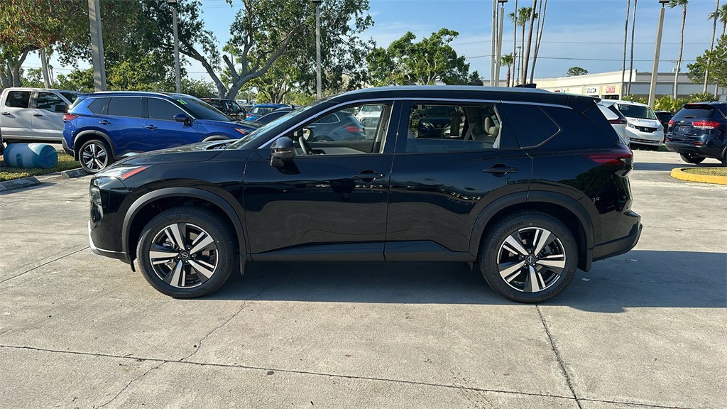 2025 Nissan Rogue SL photo 3
