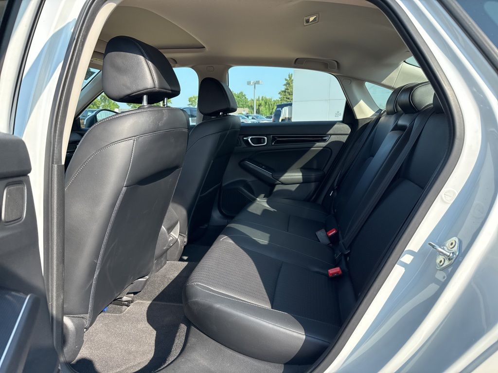 2022 Honda Civic Touring photo 5