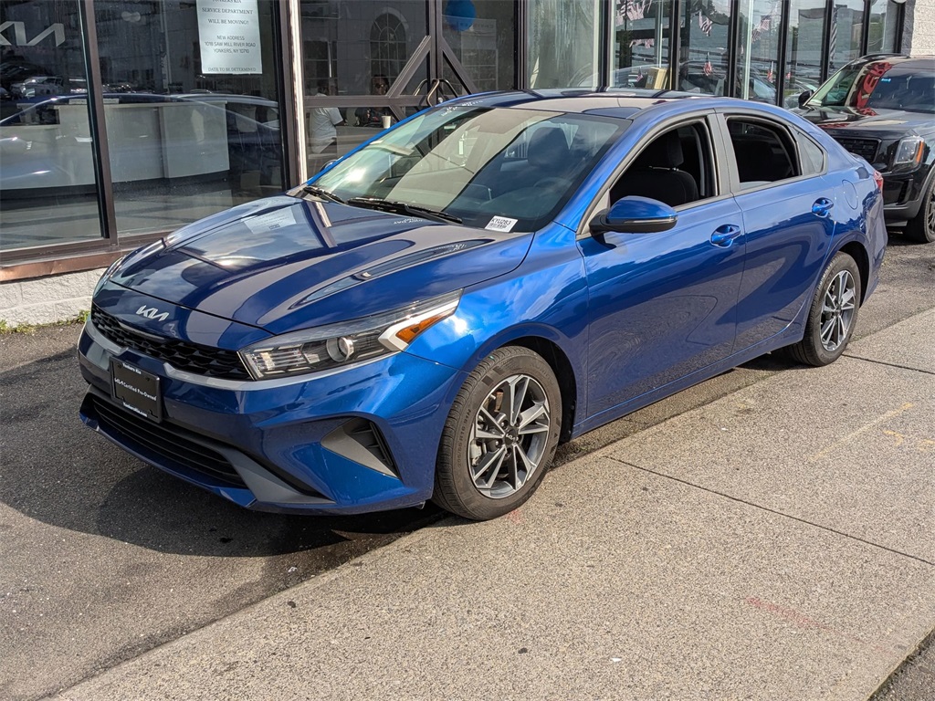Used 2023 Blue Kia LXS image 1