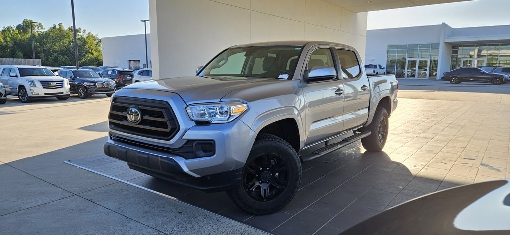 2021 Toyota Tacoma SR's photo