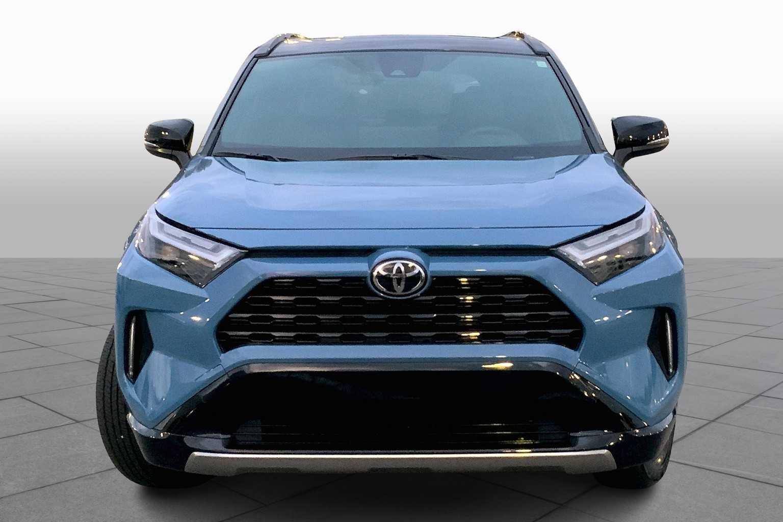 2025 Toyota RAV4 Hybrid XSE photo 3