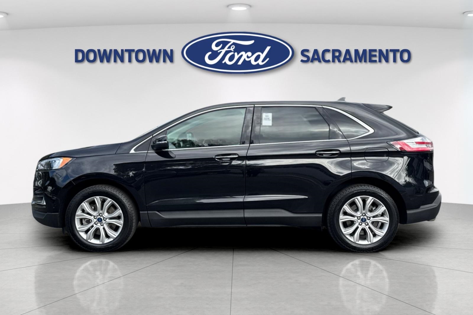2022 Ford Edge Titanium photo 5