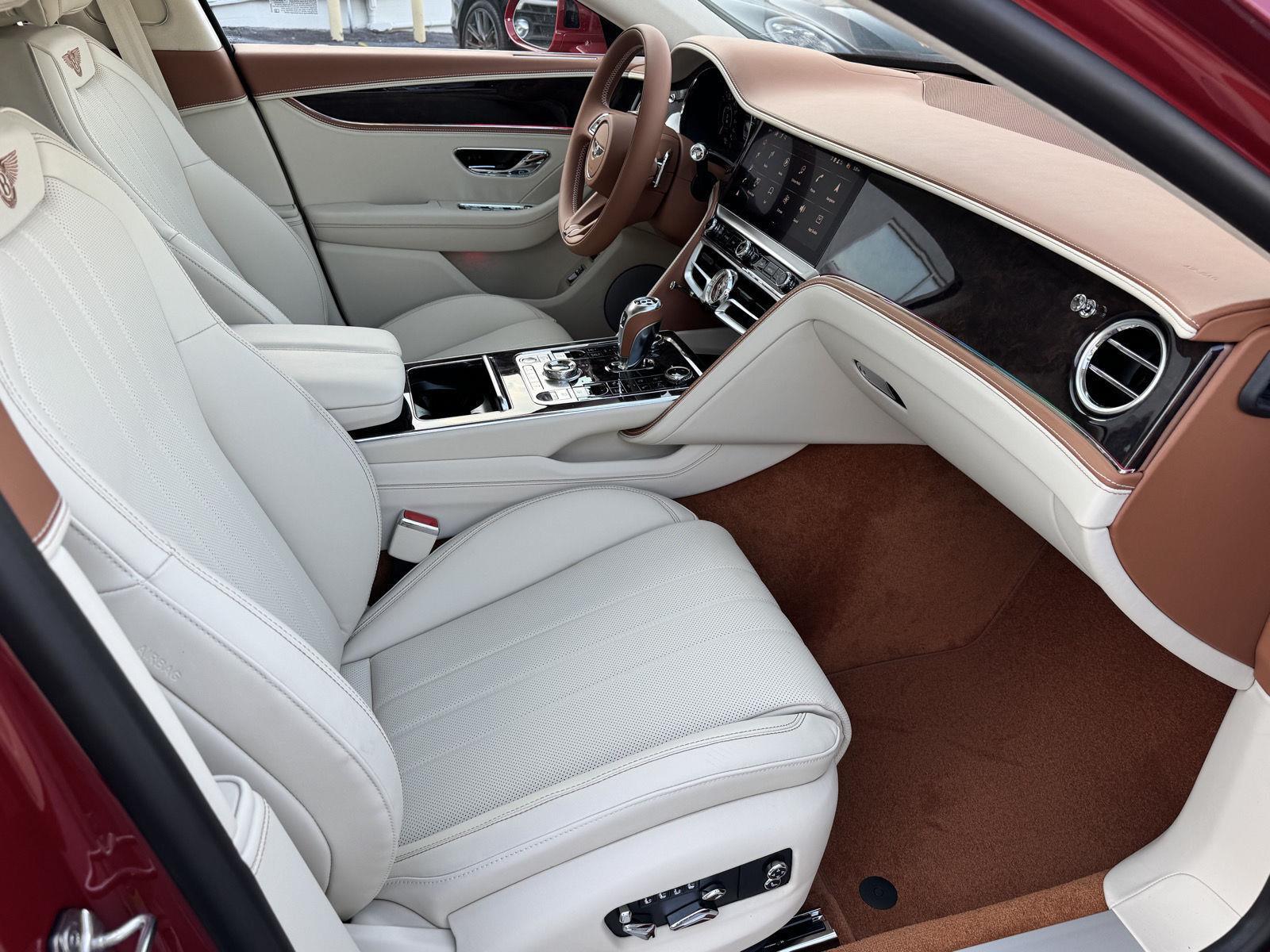 2026 Bentley Flying Spur photo 17