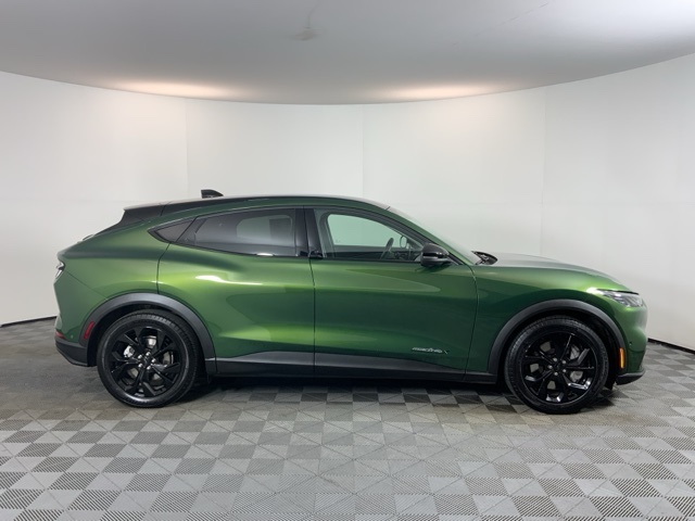 2024 Ford Mustang Mach-E Select photo 4