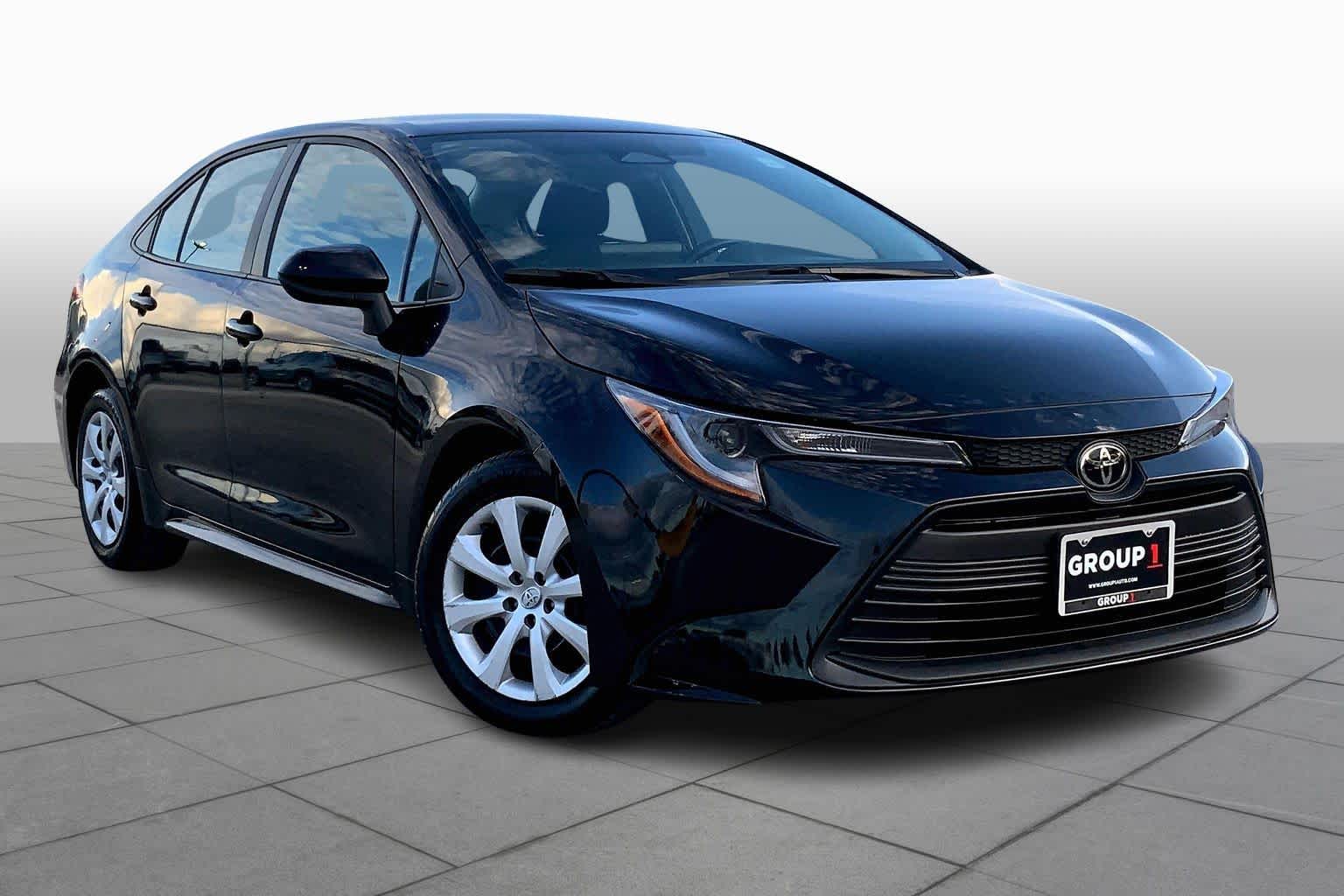 Used 2024 Toyota Corolla LE with VIN 5YFB4MDEXRP097642 for sale in Northfield, Minnesota