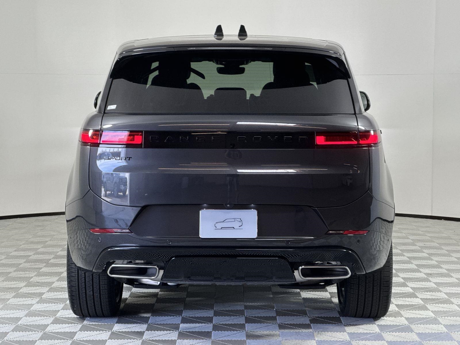 2025 Land Rover Range Rover Sport SE photo 3