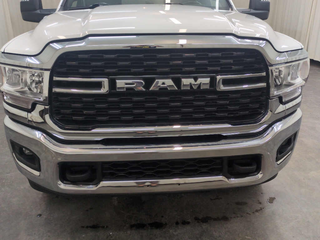 2024 Ram 3500 Big Horn photo 9