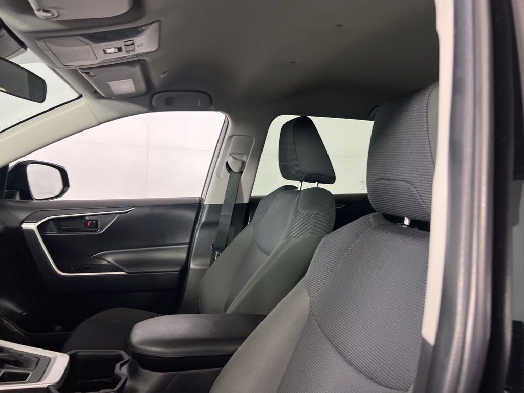 2024 Toyota RAV4 LE photo 7