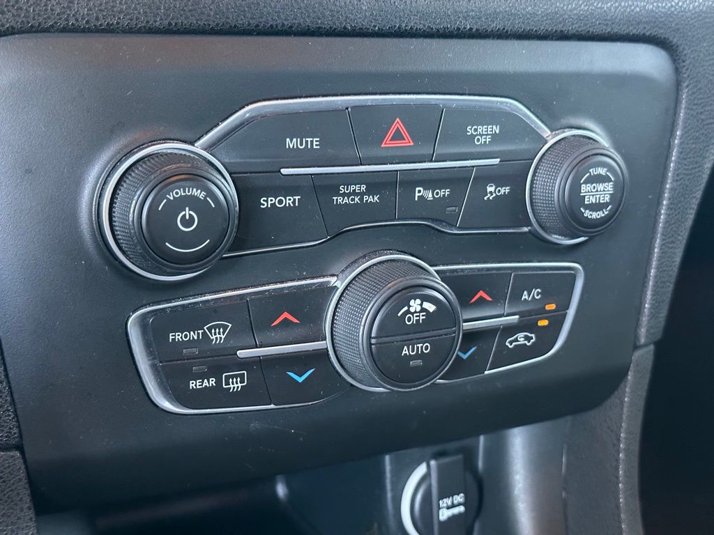 2019 Dodge Charger GT photo 17