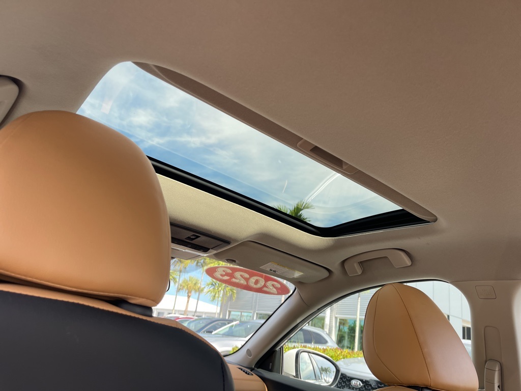 2023 Nissan Sentra SV photo 15