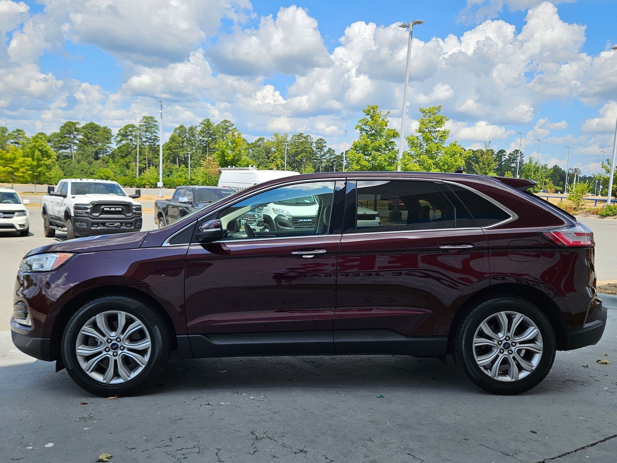 2019 Ford Edge Titanium photo 4