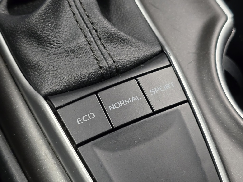 2024 Toyota Camry LE photo 3