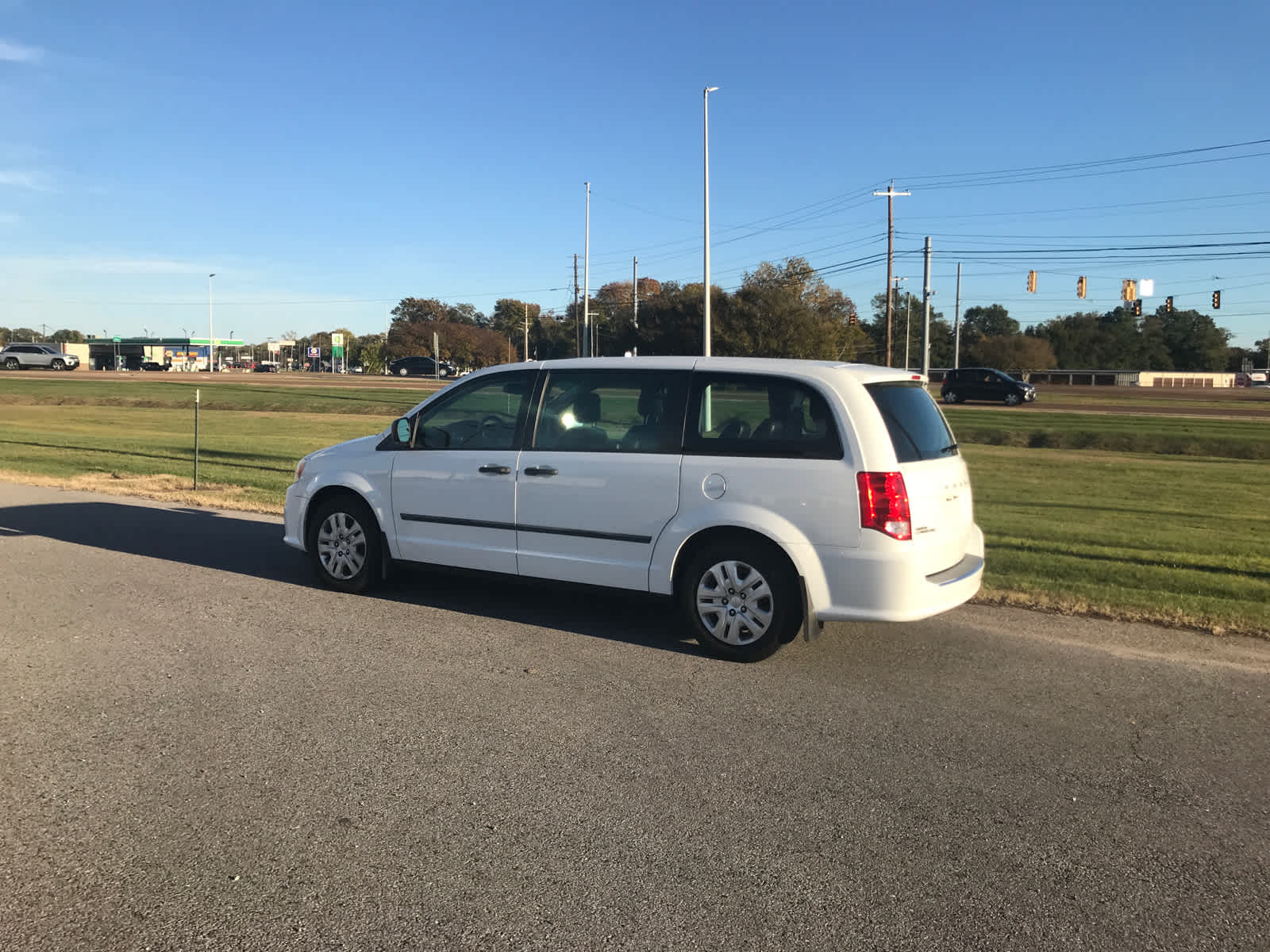 2015 Dodge Grand Caravan SE photo 2