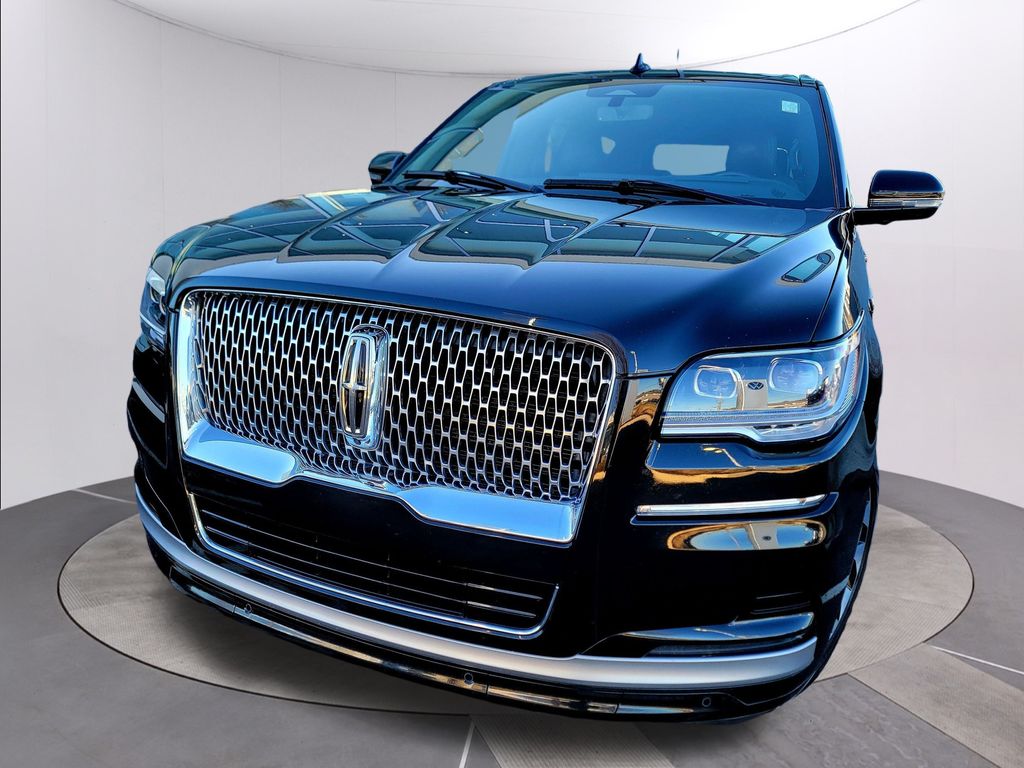 Used 2022 Lincoln Navigator Reserve with VIN 5LMJJ2LT1NEL16514 for sale in Kansas City