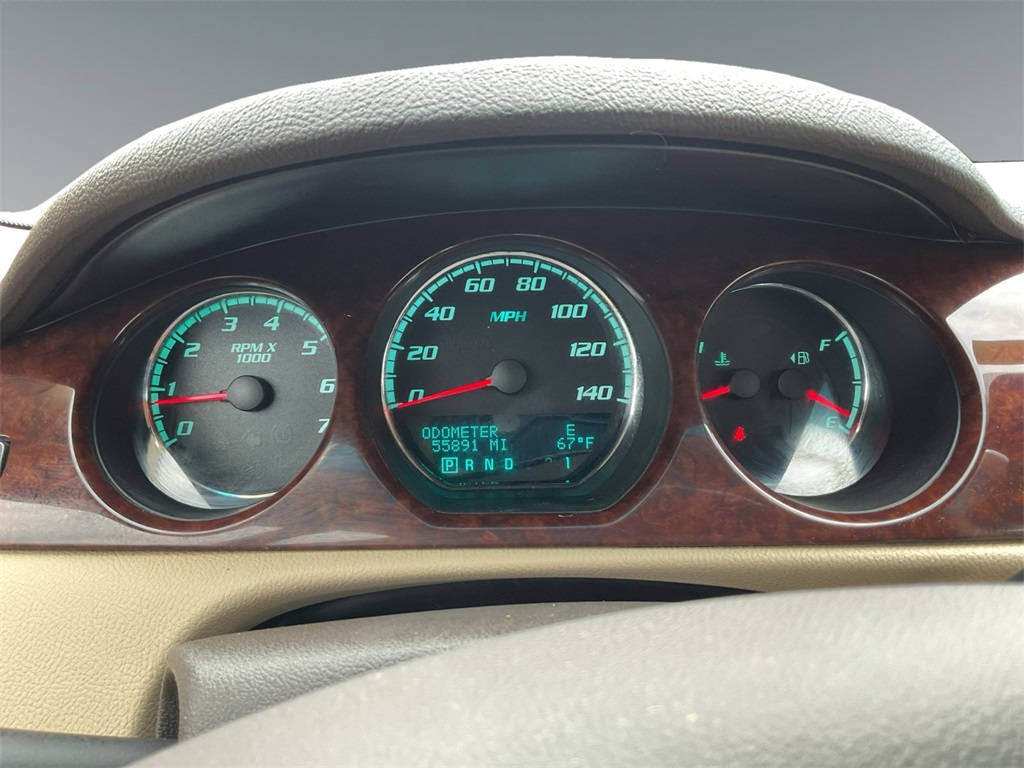2011 Buick Lucerne CX photo 10