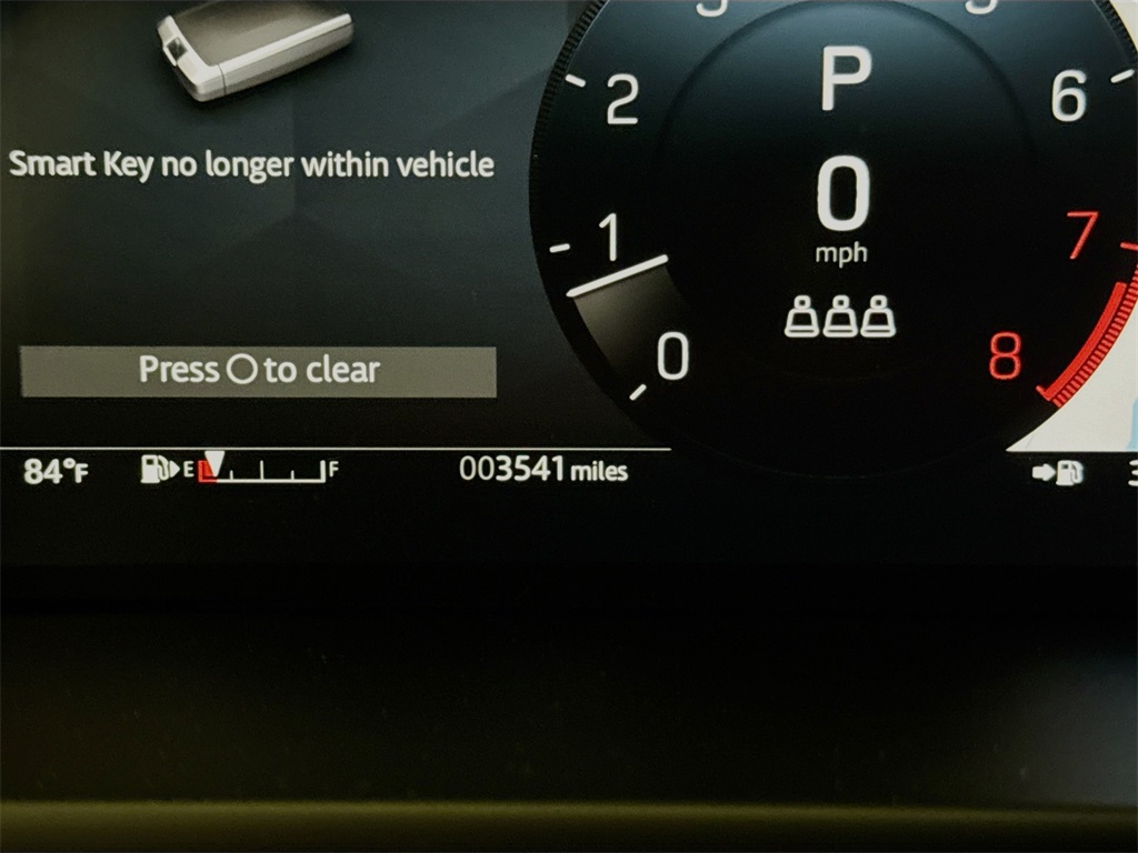 2025 Land Rover Defender 110 V8 photo 12