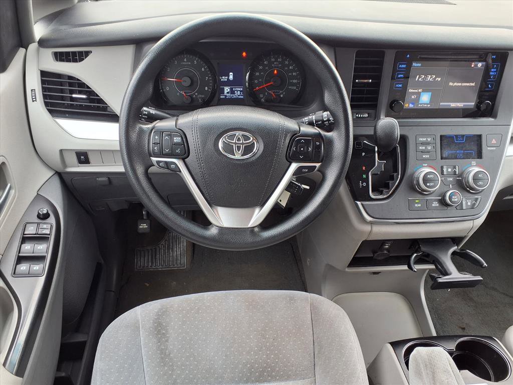 Used 2017 Toyota Sienna LE with VIN 5TDKZ3DC5HS798444 for sale in Kirkwood, MO