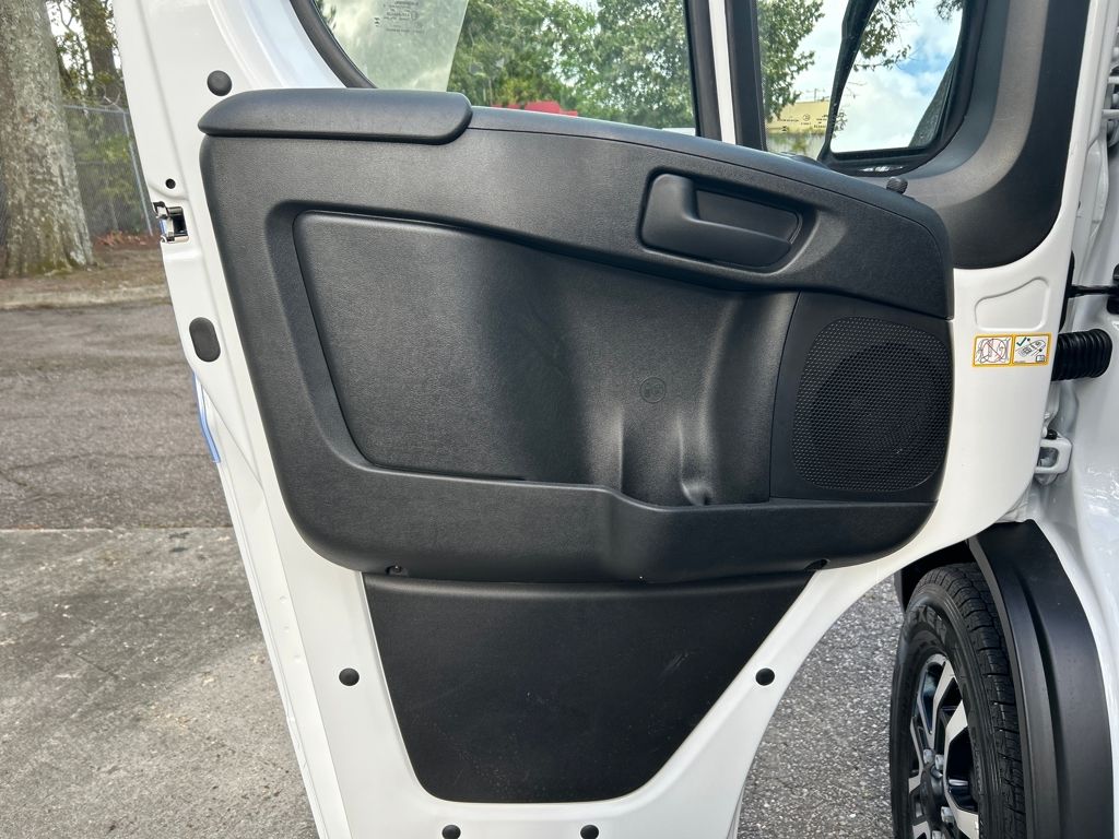 2026 Ram ProMaster 2500 SLT photo 2
