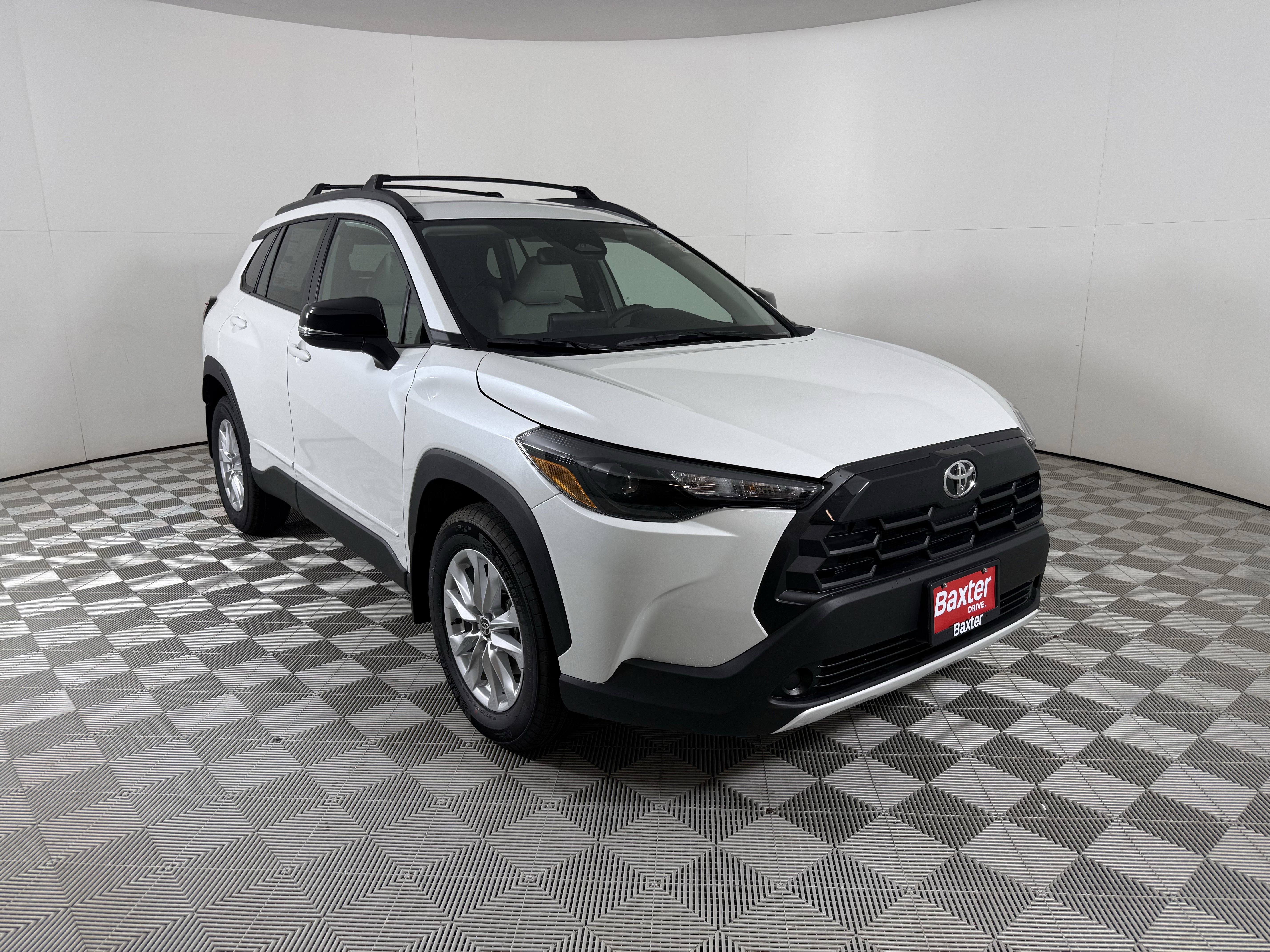 2026 Toyota Corolla Cross LE's photo