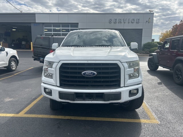 2016 Ford F-150 Lariat photo 2