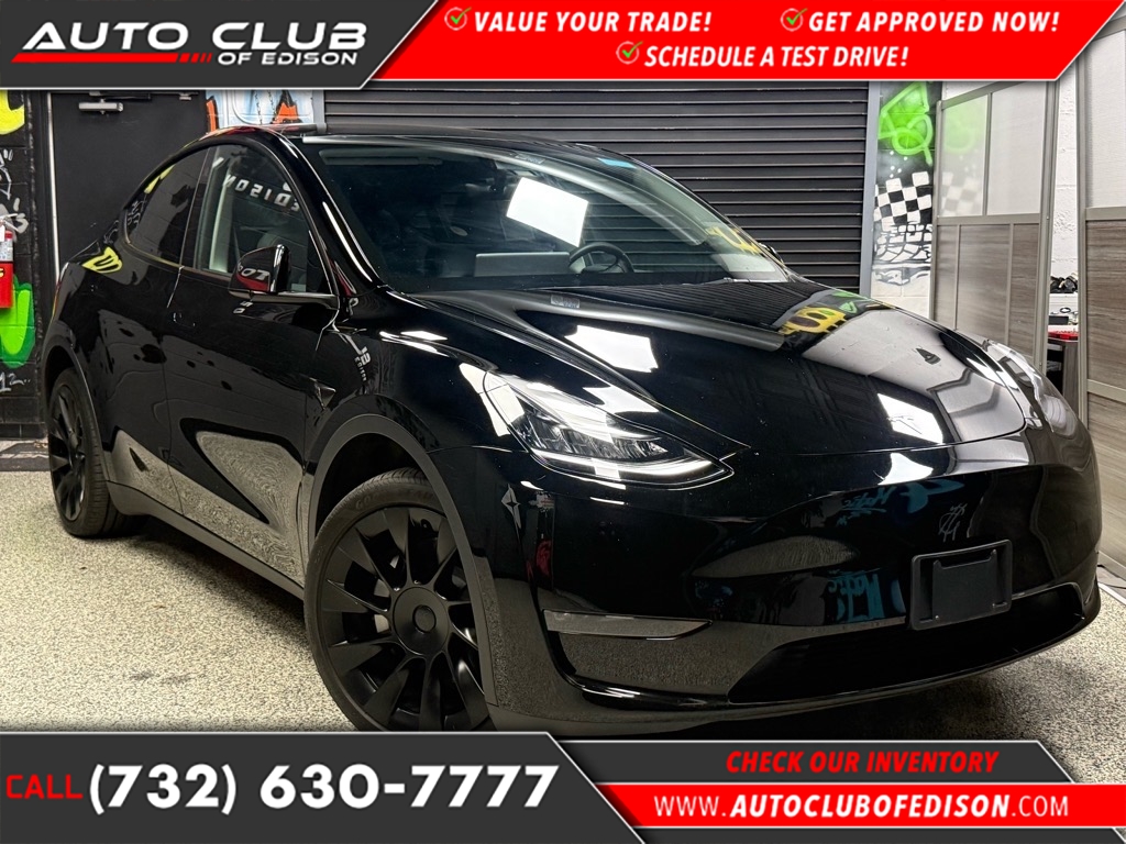 2023 Tesla Model Y Long Range's photo