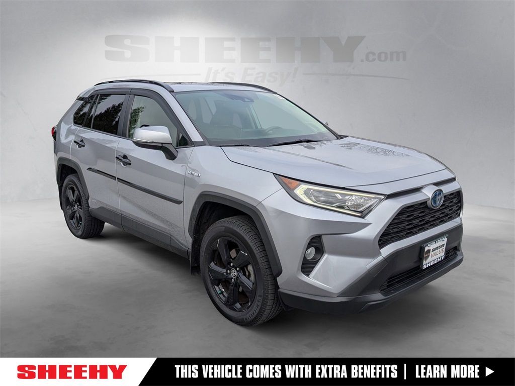 2021 Toyota RAV4 XLE Premium's photo