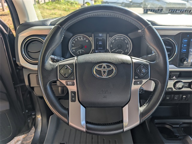 2017 Toyota Tacoma SR5 photo 12