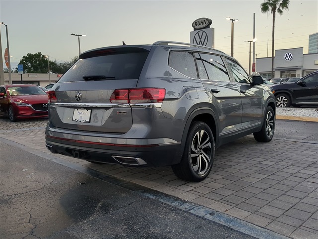 2022 Volkswagen Atlas SEL photo 3