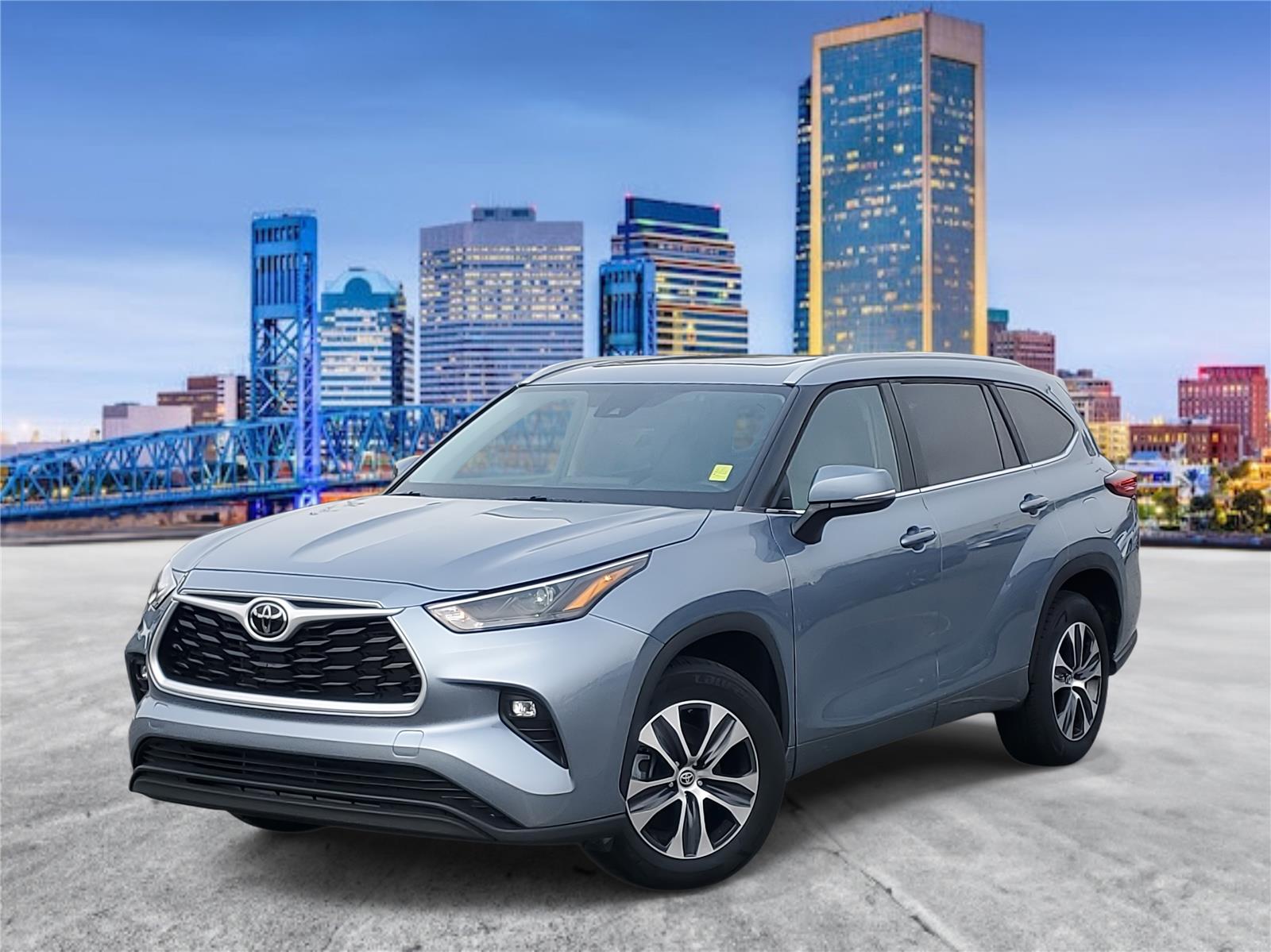 2023 Toyota Highlander XLE's photo